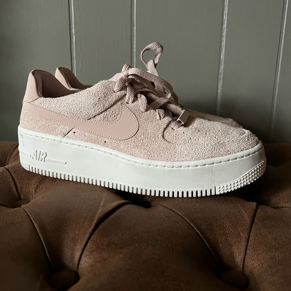Nike Wmns Air Force 1 Sage Low 'Particle Beige’ Size 9